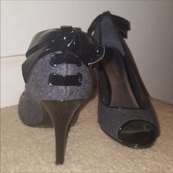Beautiful!! Enzo Angiolini Peep-Toe Bow Heels 8 - Picture 2 of 2